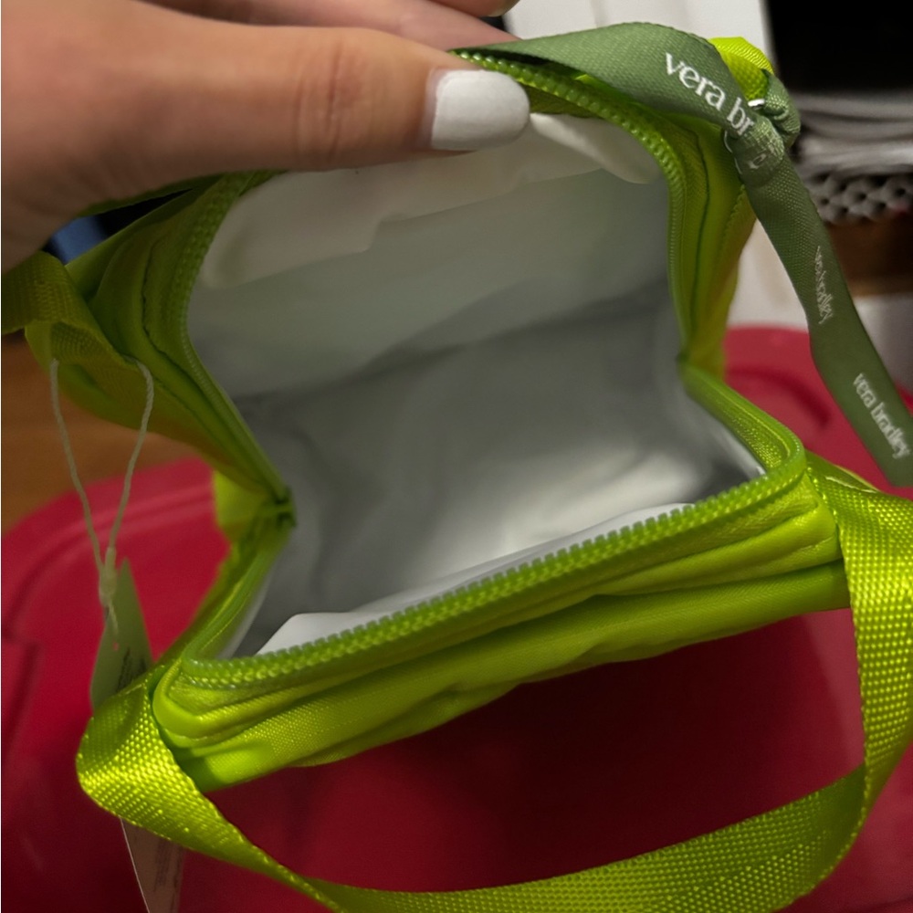 Vera Bradley Lime Green Lunch Bag - NWT - Picture 3 of 7